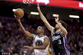 发起进攻的 发起进攻的