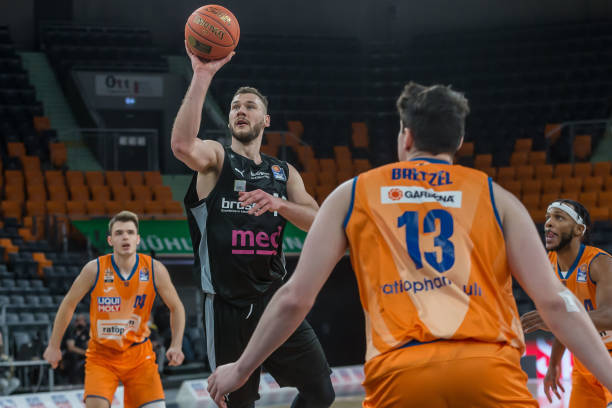 巴图里纳在 巴图里纳在